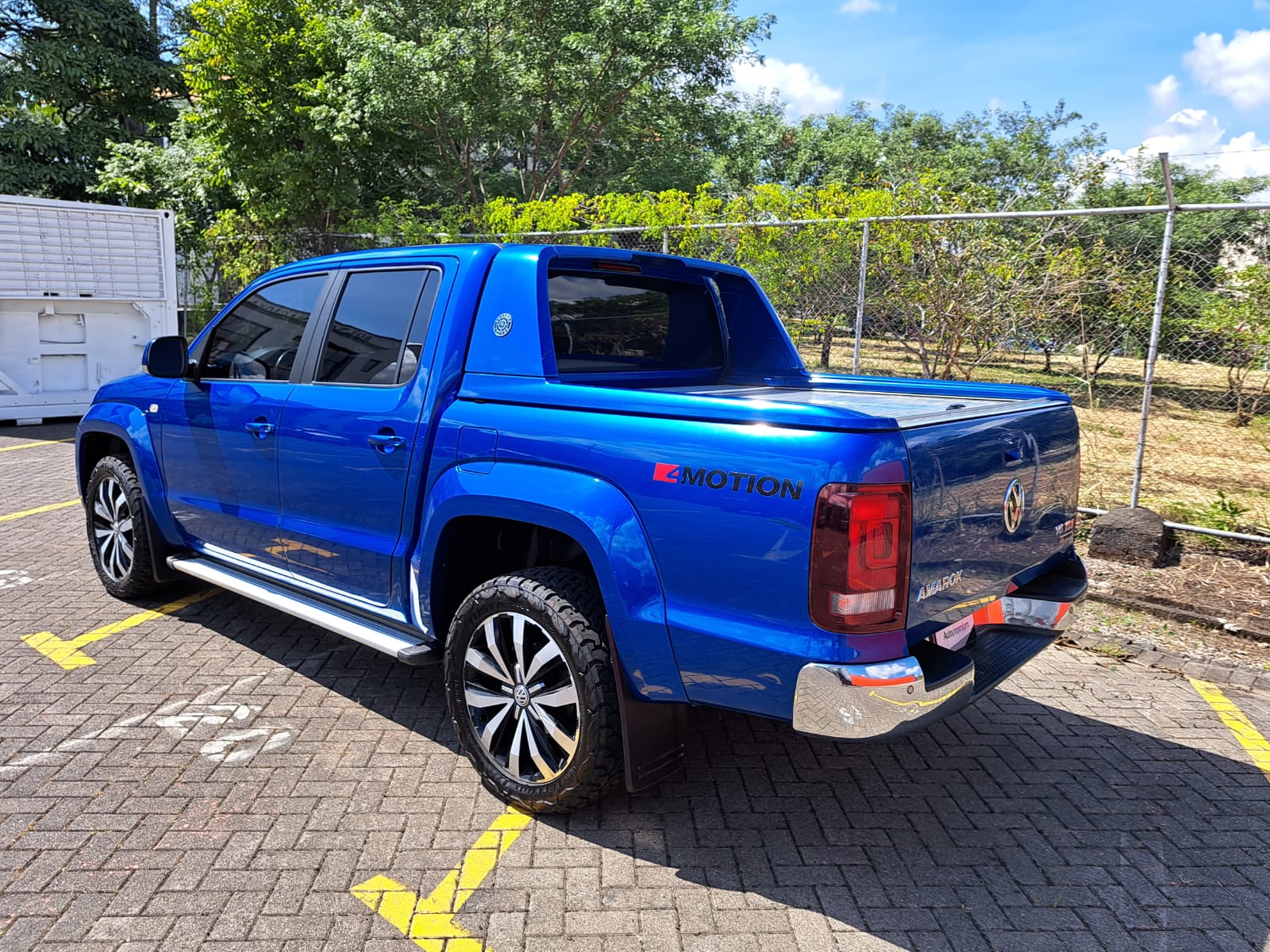 WOLKSWAGEN AMAROK