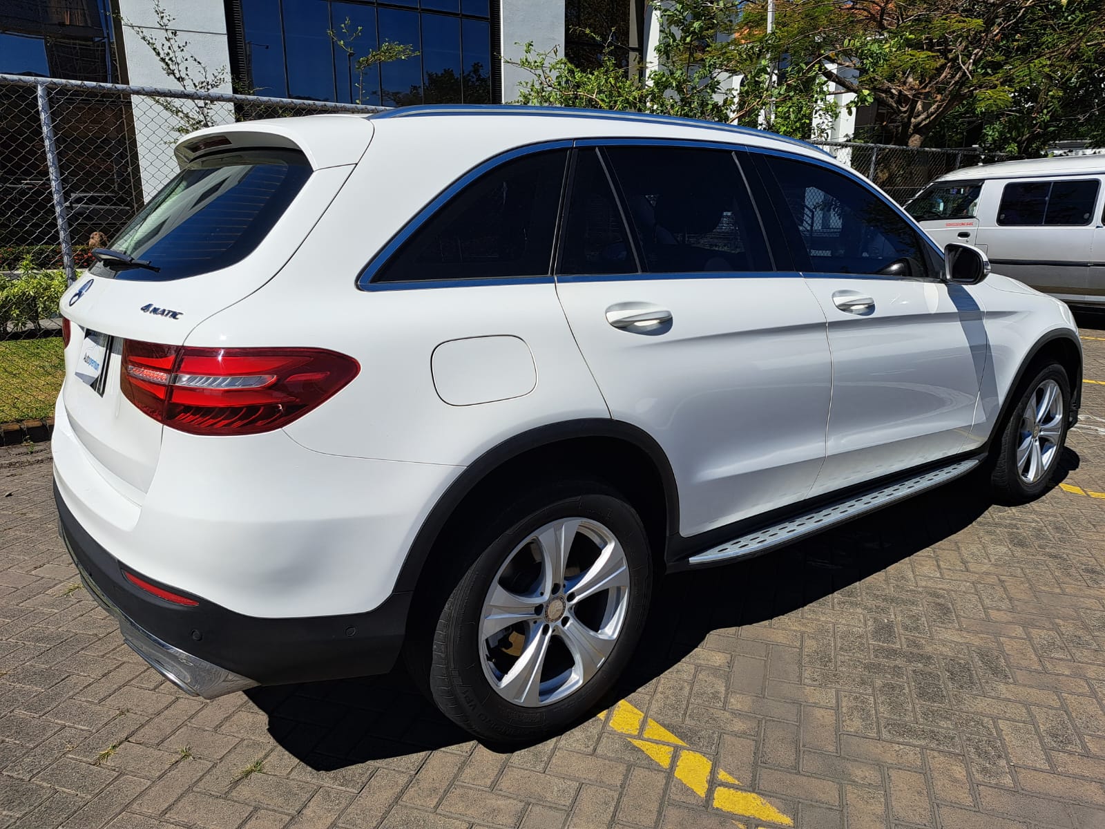 MERCEDES BENZ GLC250