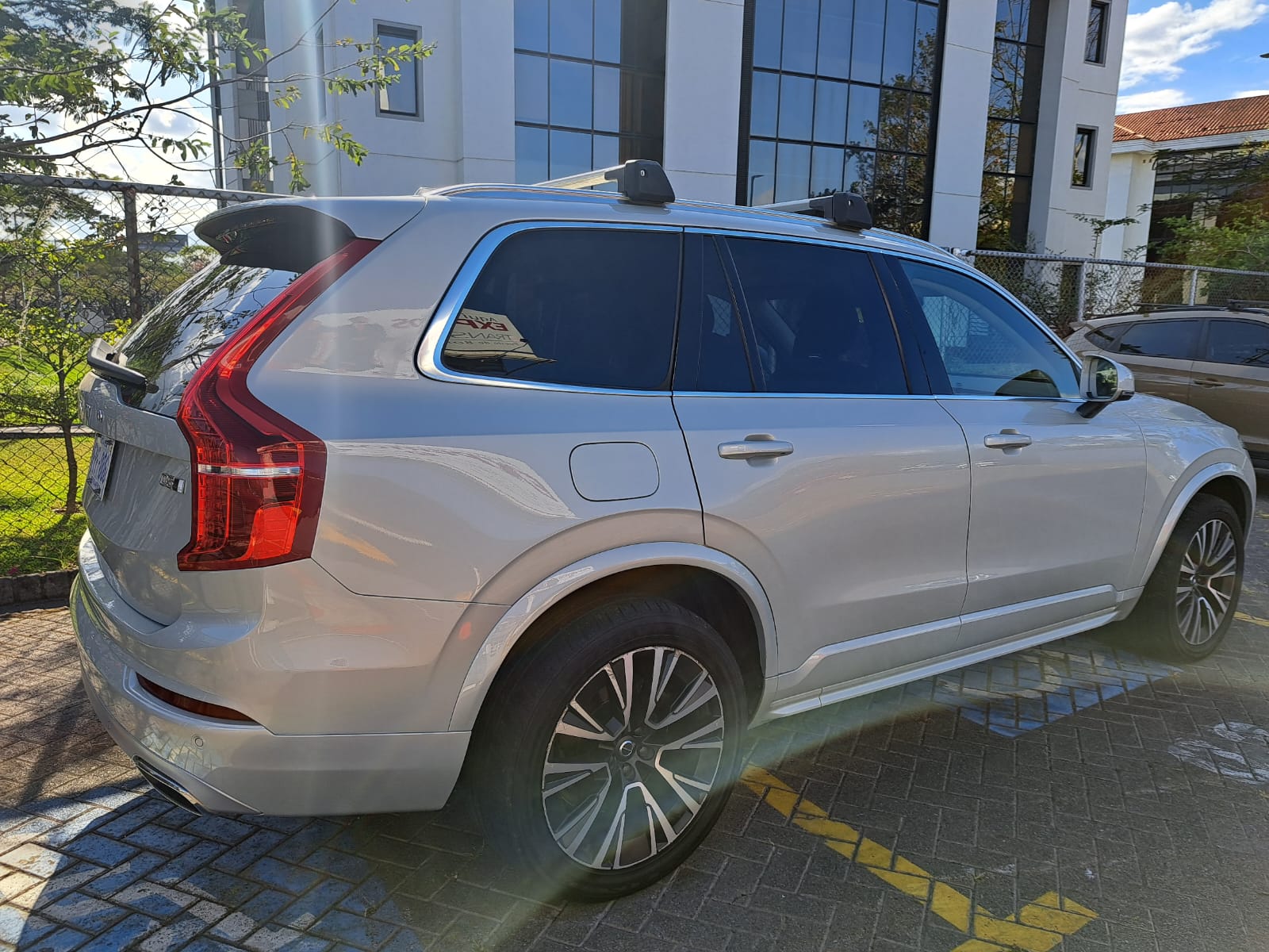 VOLVO XC90 D5 MOMENTUM