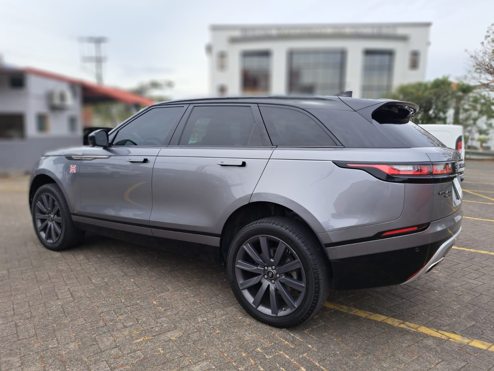 RANGE ROVER VELAR