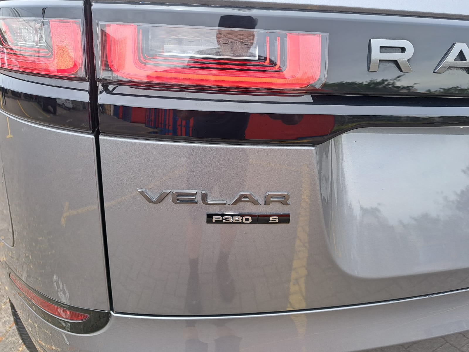RANGE ROVER VELAR