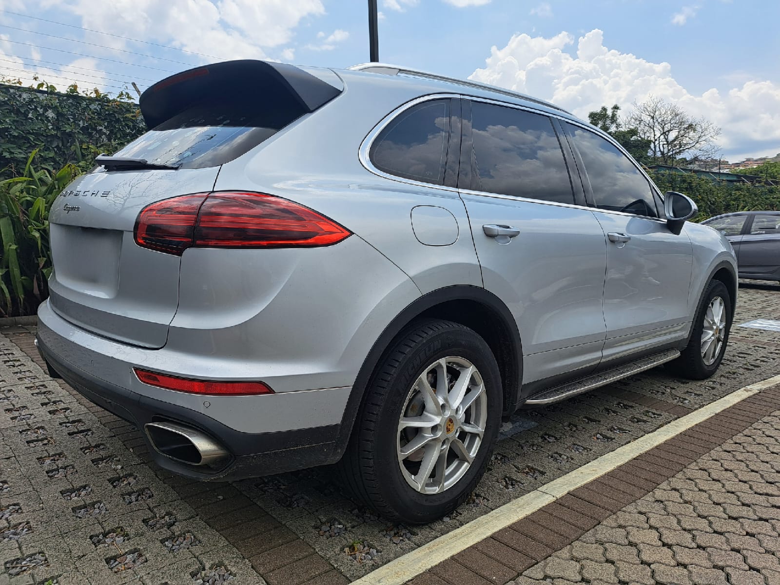 PORSCHE CAYENNE