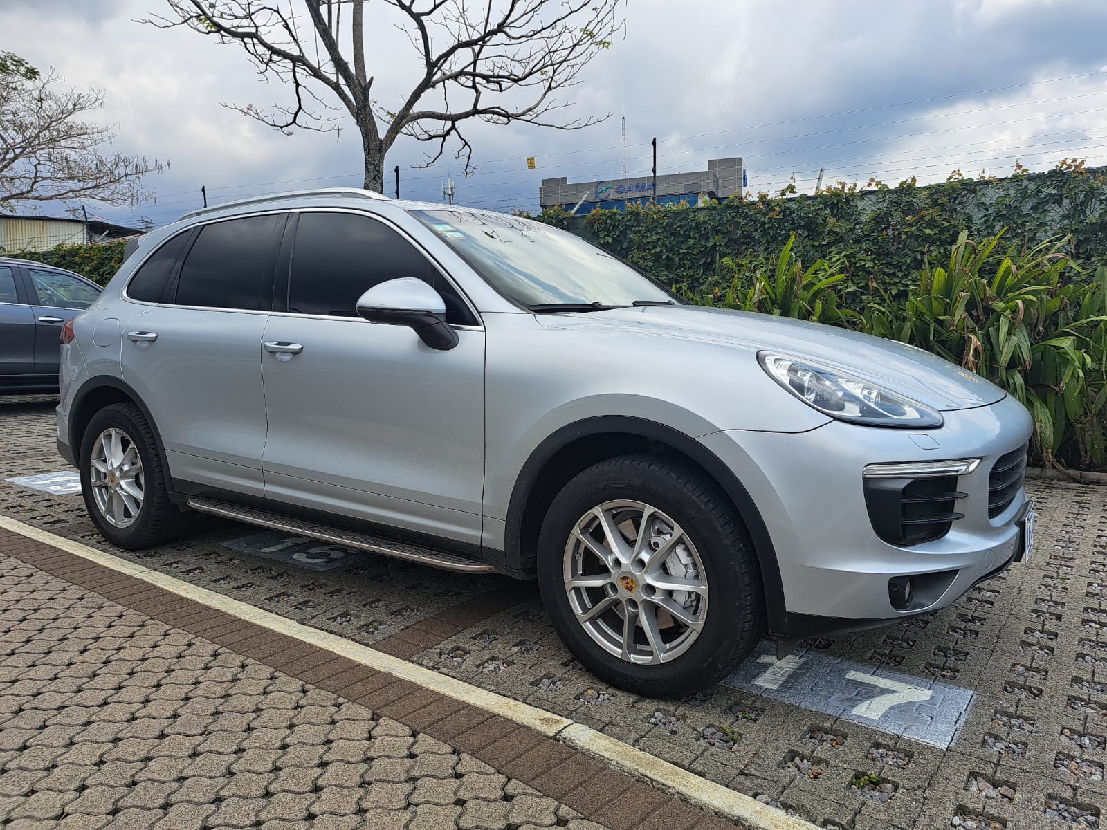 PORSCHE CAYENNE