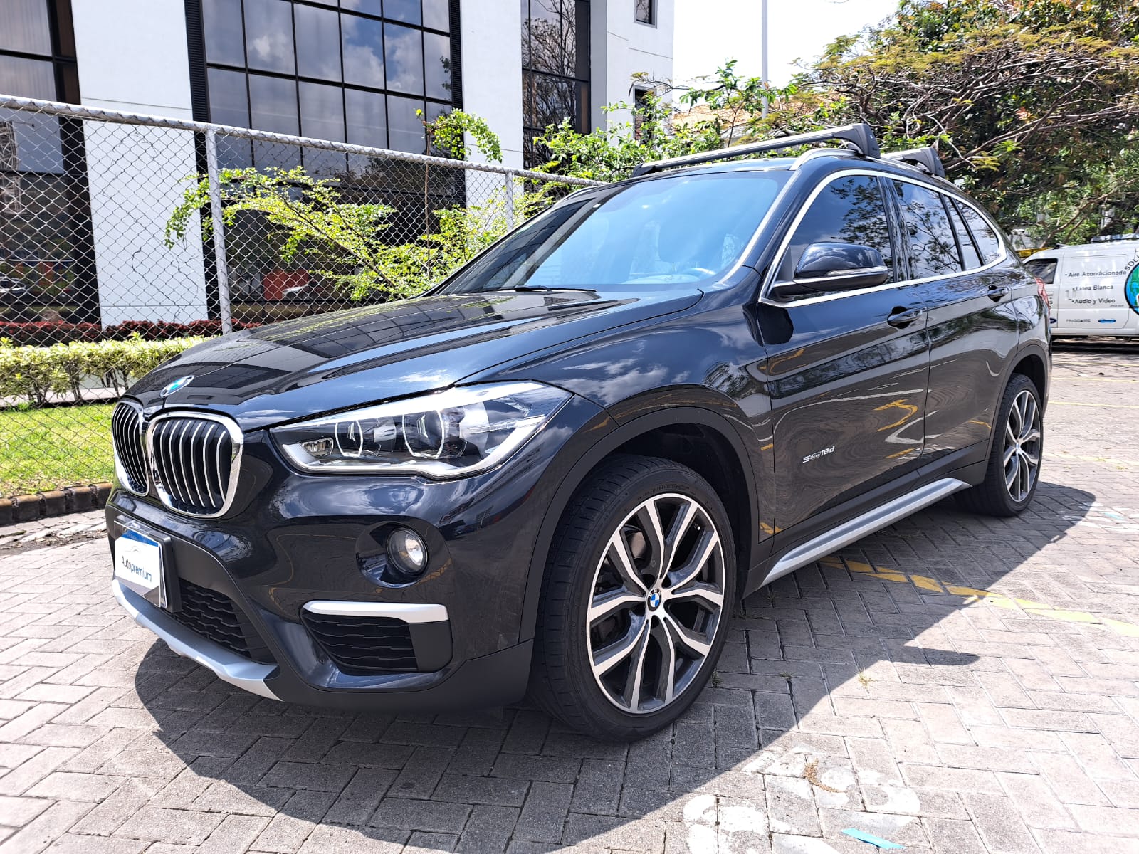 BMW X1 X-LINE
