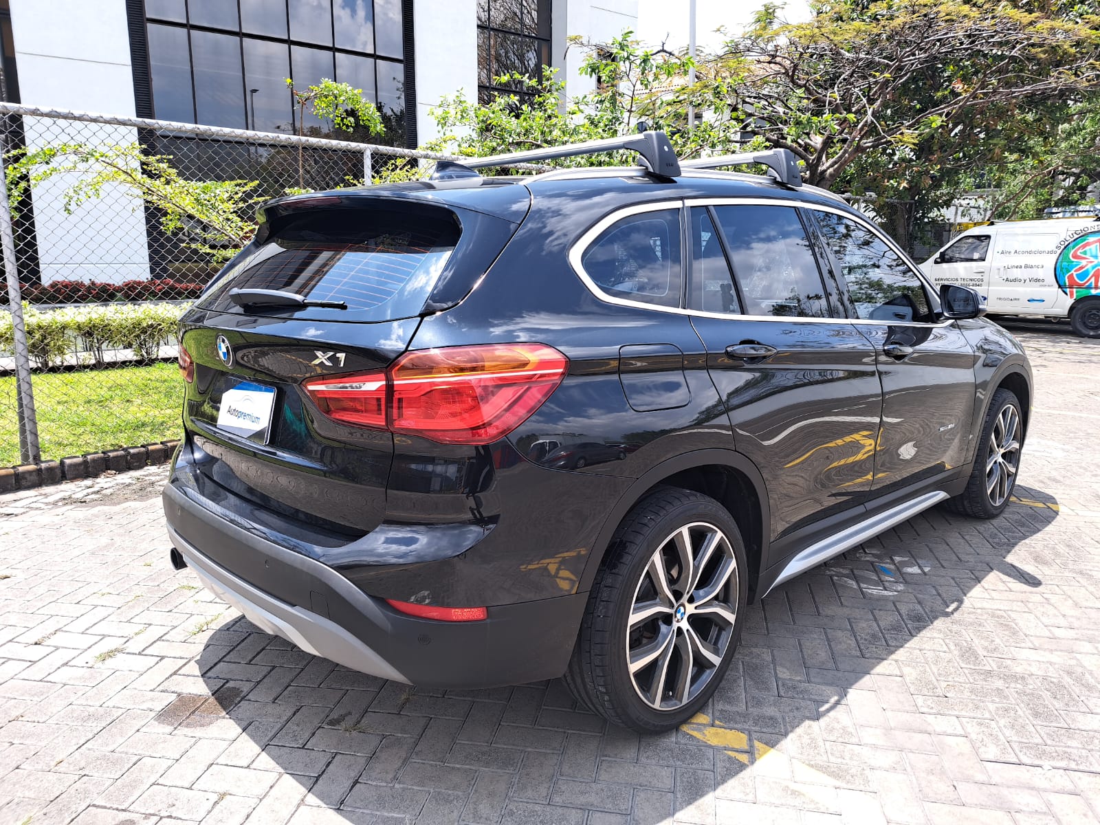 BMW X1 X-LINE