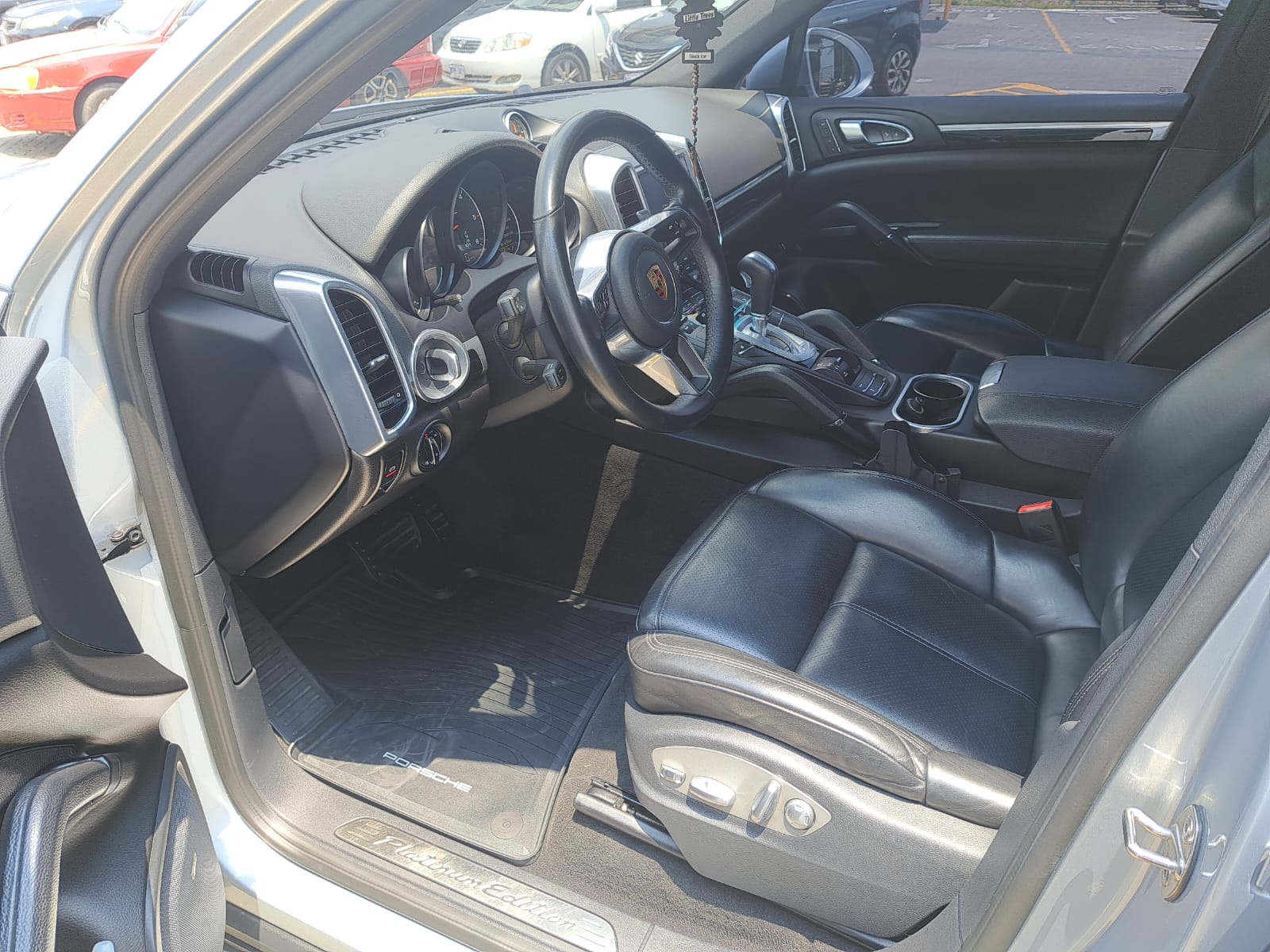 PORSCHE CAYENNE PLATINUM