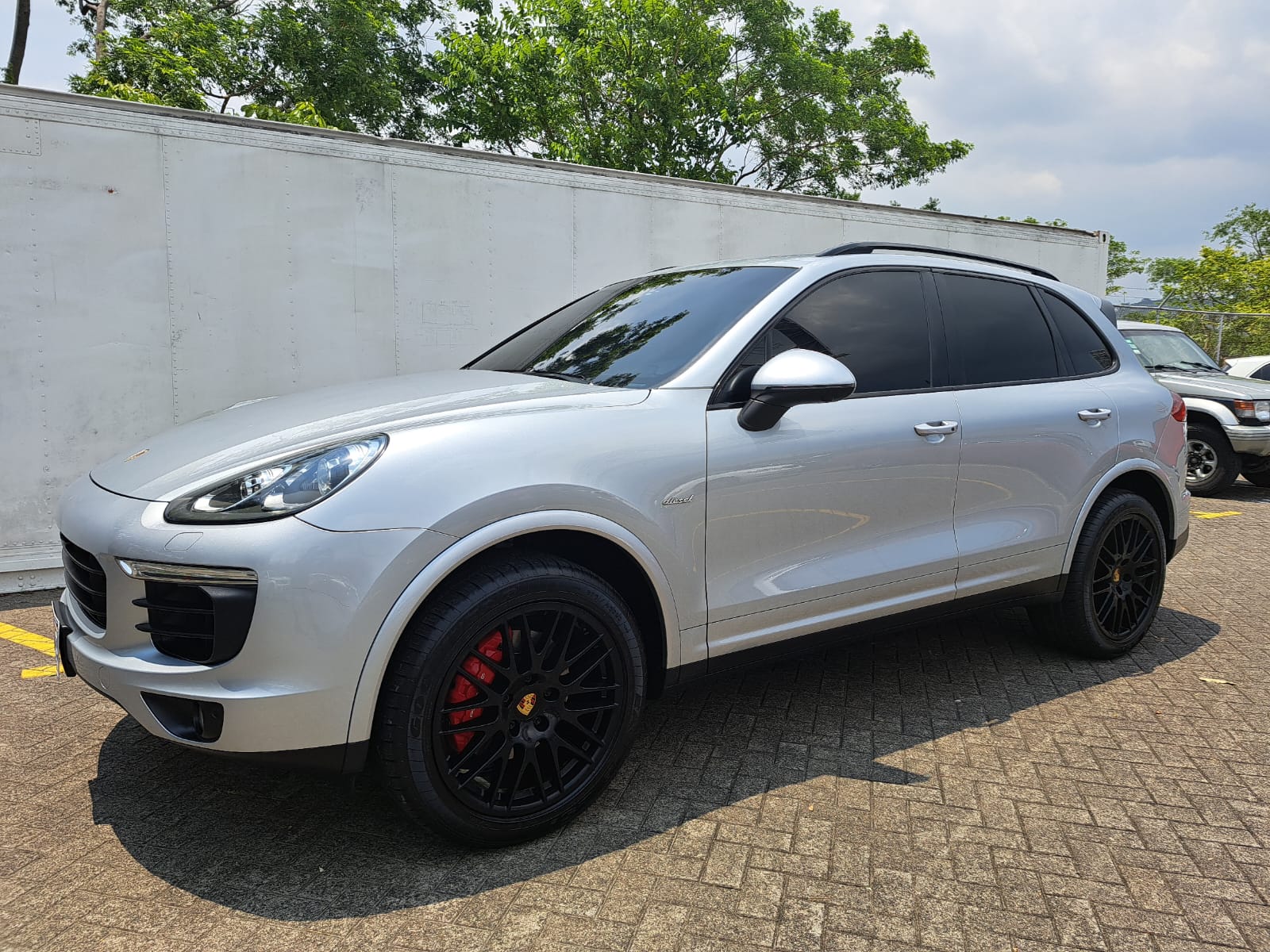 PORSCHE CAYENNE PLATINUM