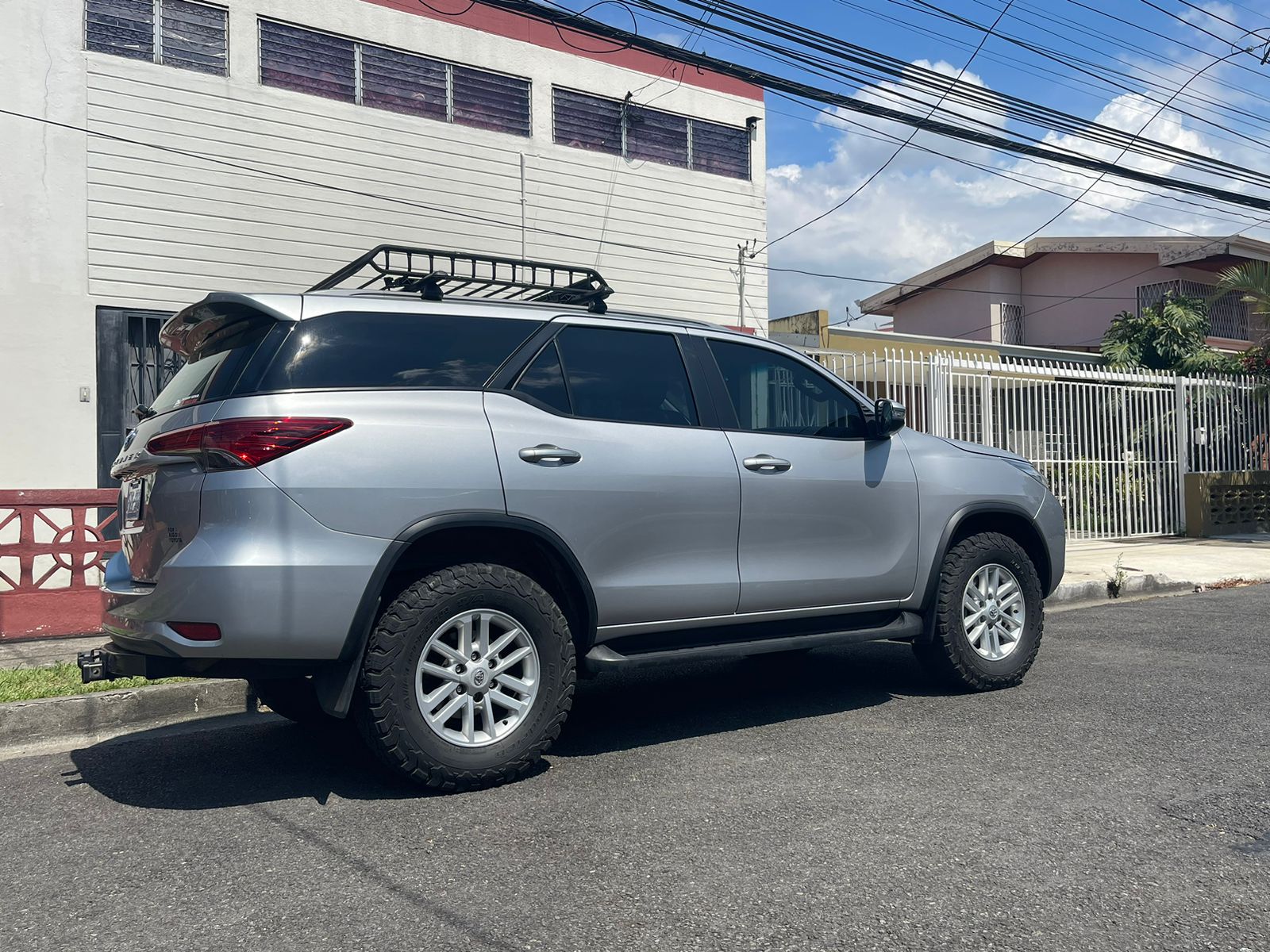 TOYOTA FORTUNER