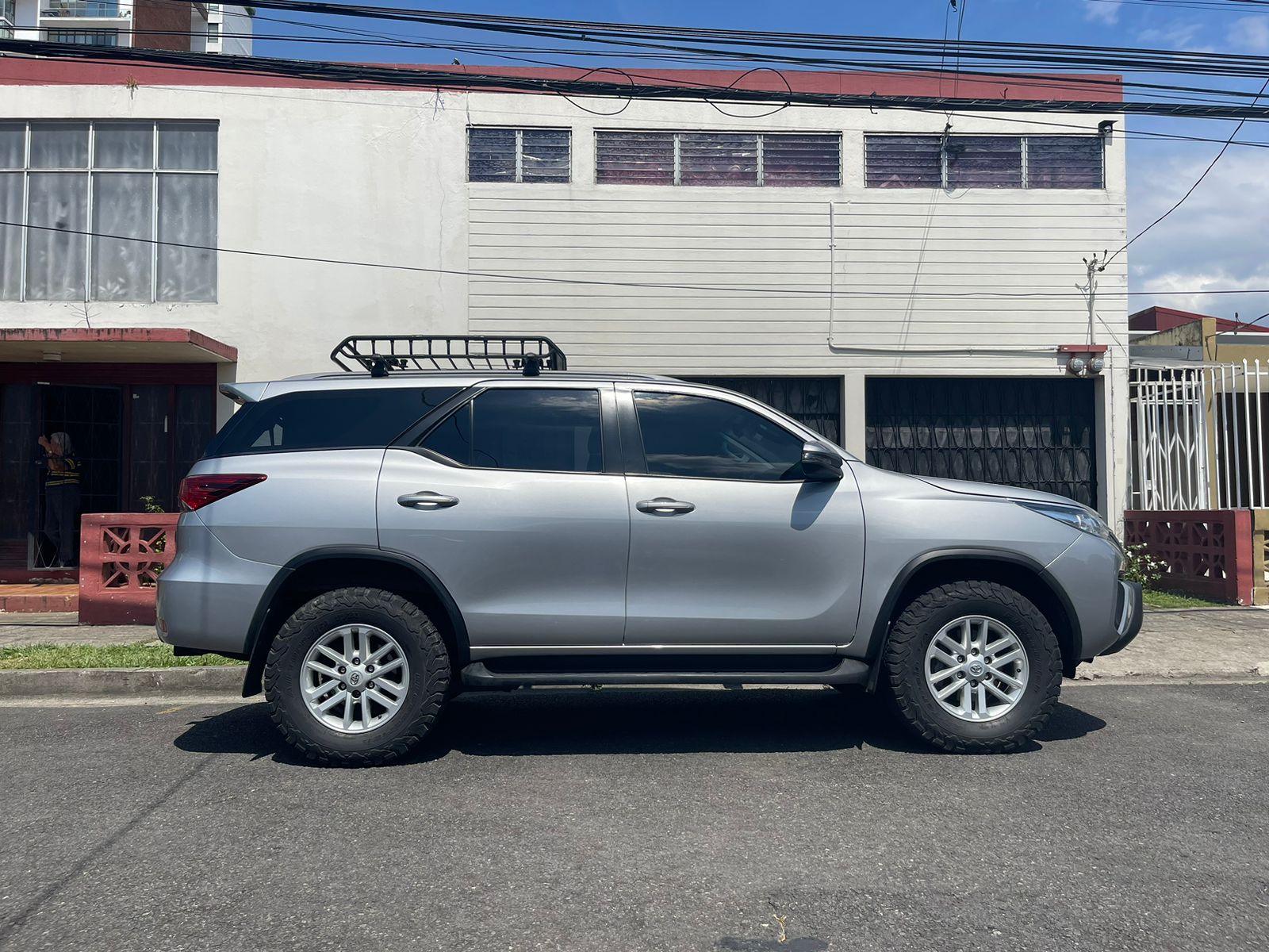 TOYOTA FORTUNER