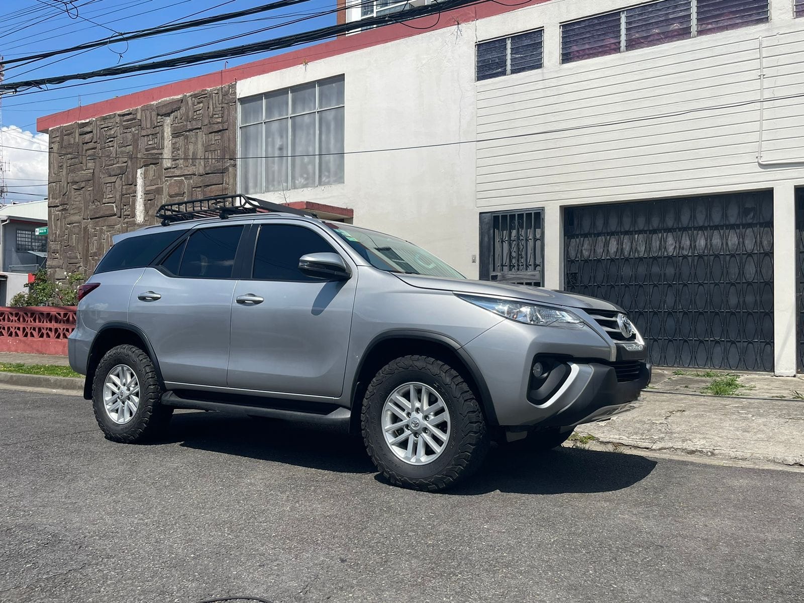TOYOTA FORTUNER