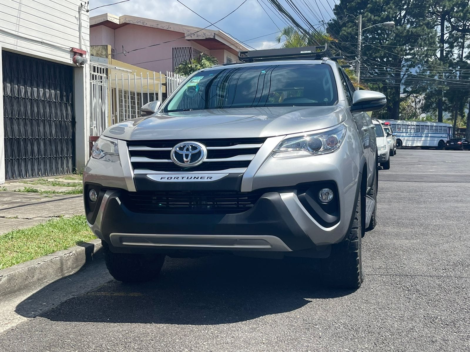 TOYOTA FORTUNER