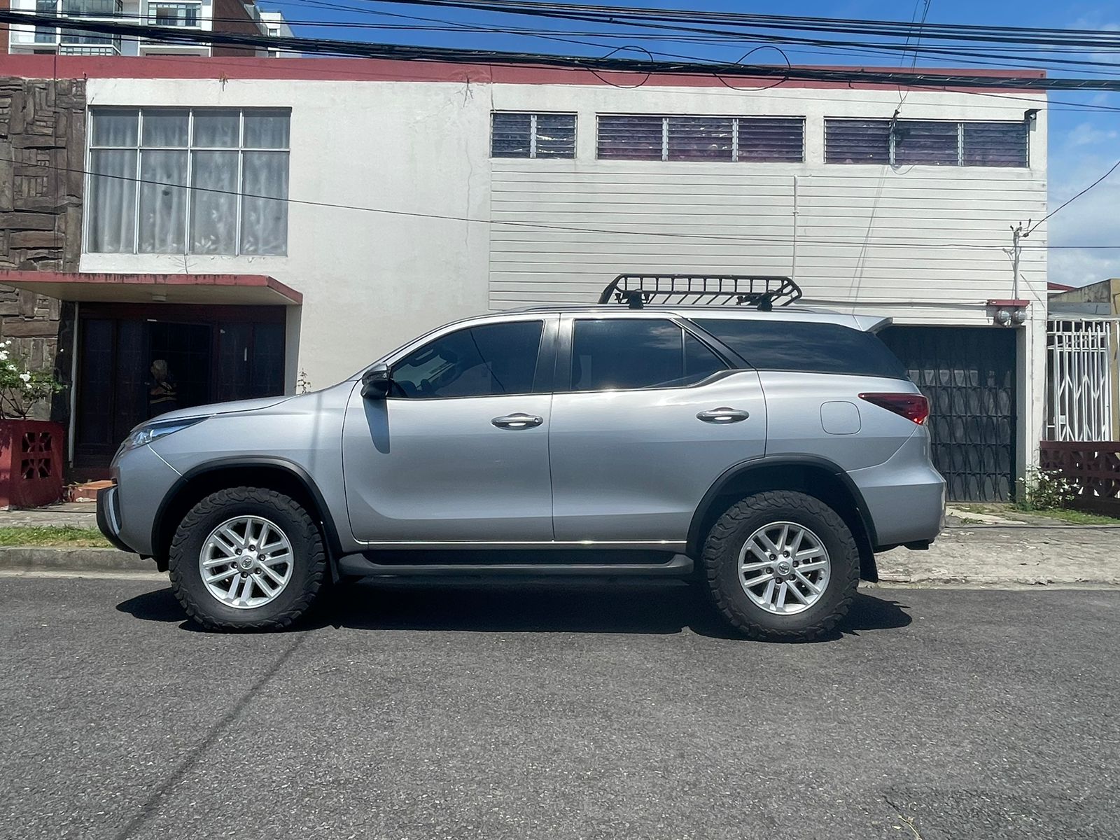 TOYOTA FORTUNER