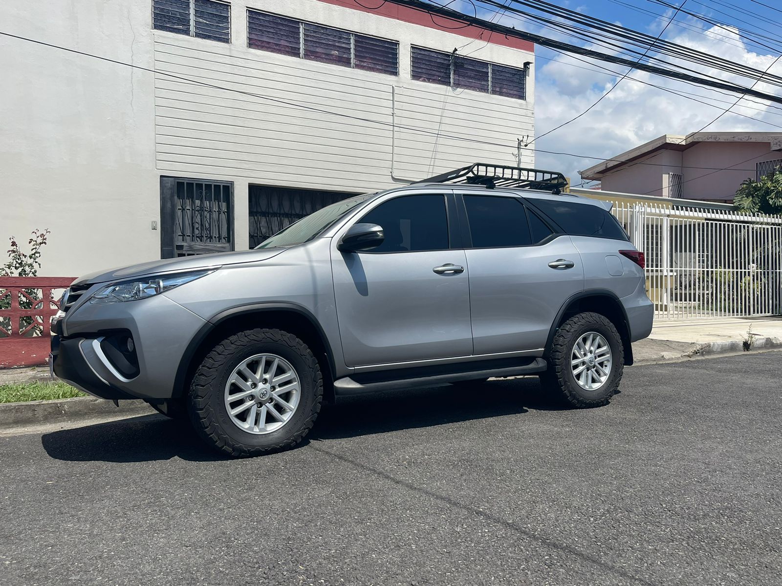 TOYOTA FORTUNER