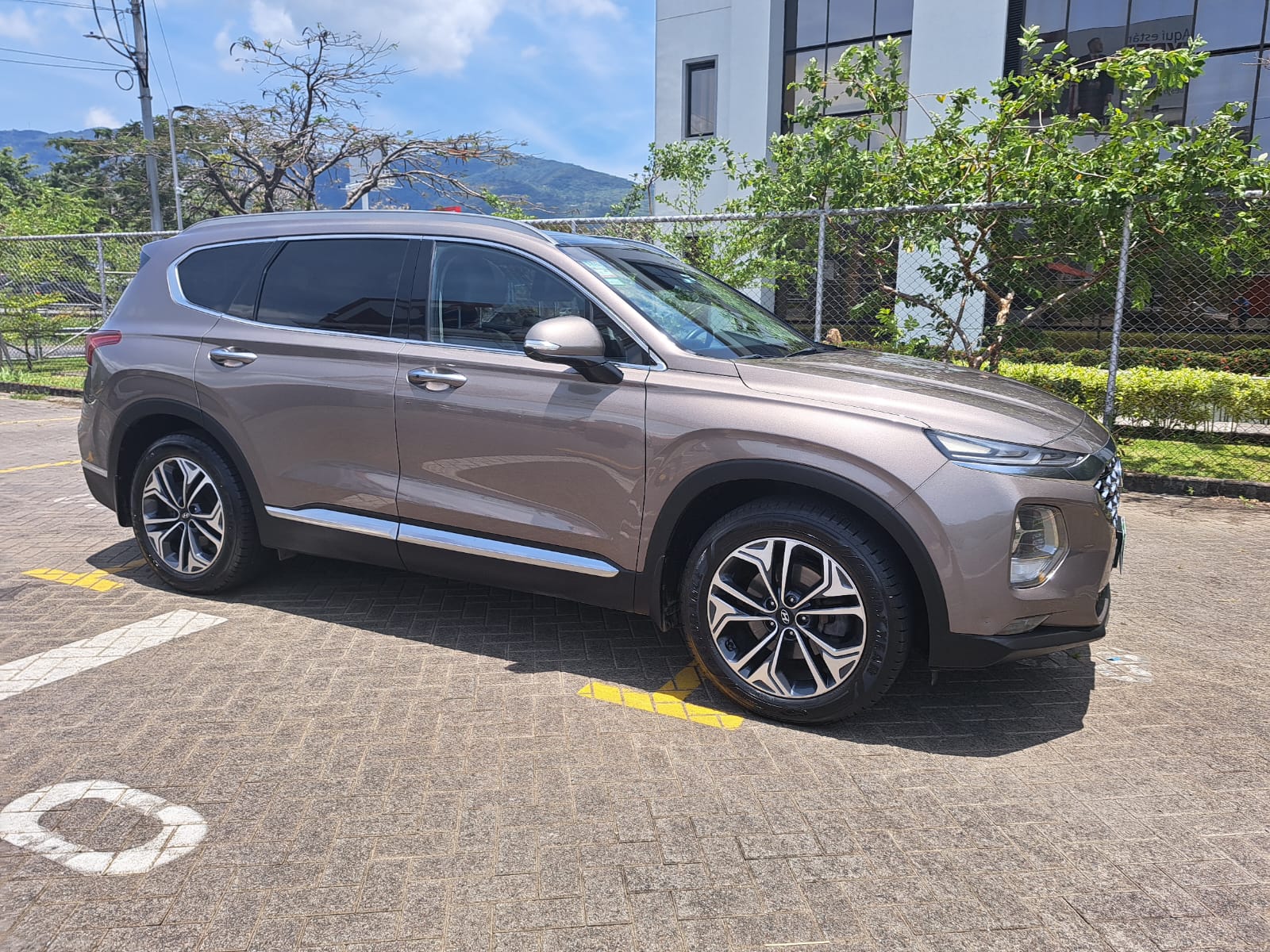 HYUNDAI SANTA FE GLS