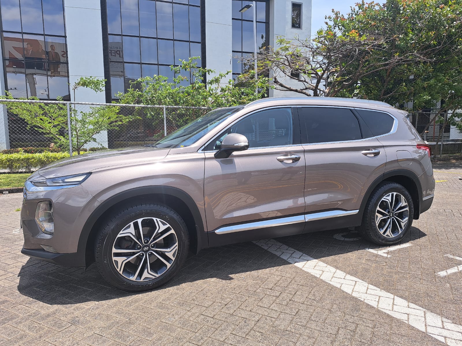HYUNDAI SANTA FE GLS