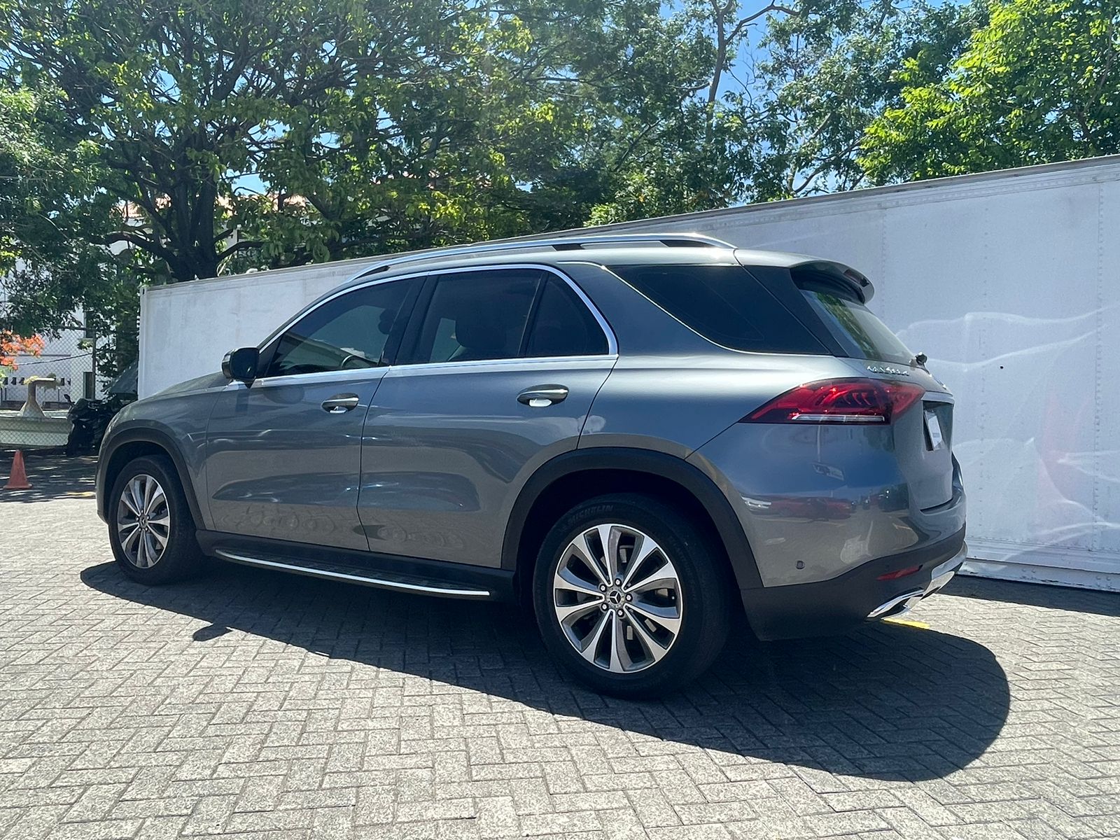 MERCEDES BENZ GLE300