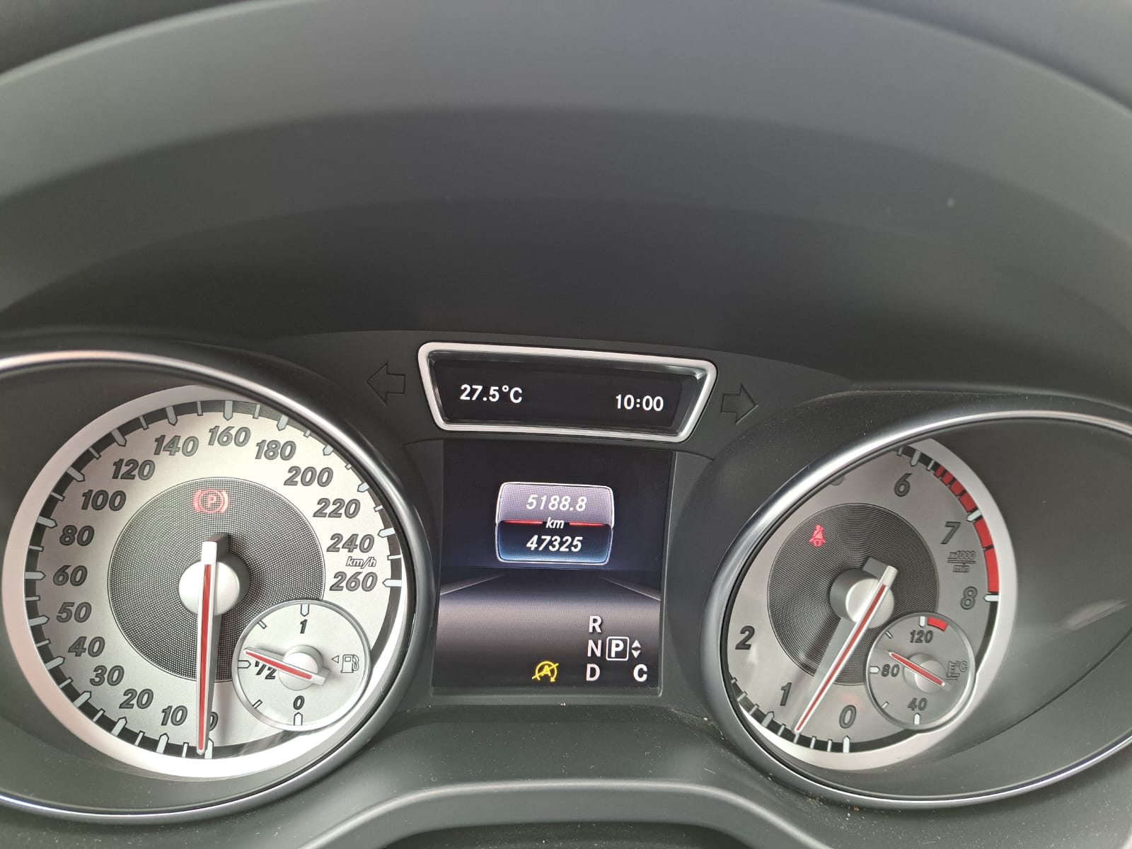 MERCEDES BENZ GLA200