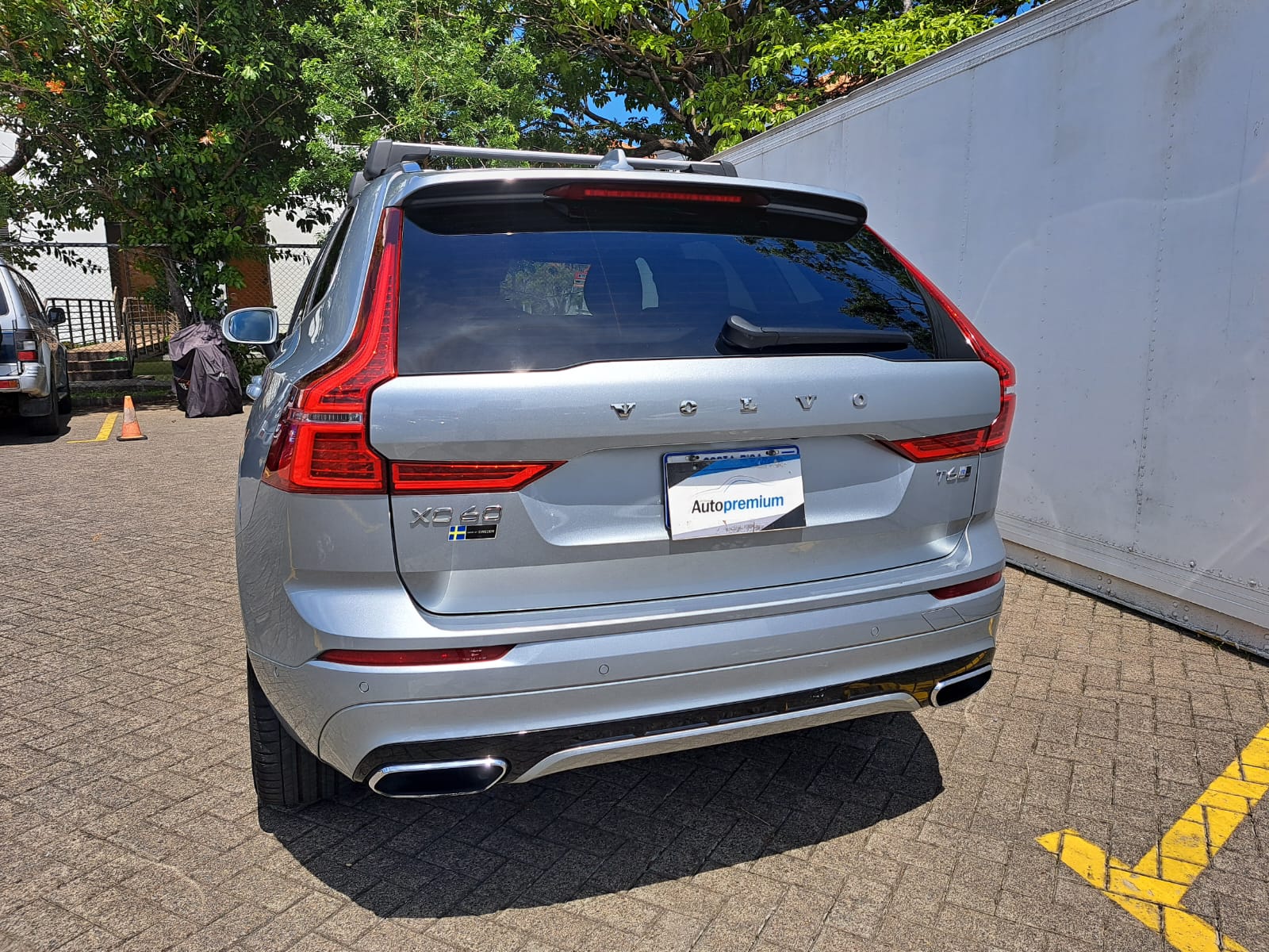 VOLVO XC60 T6