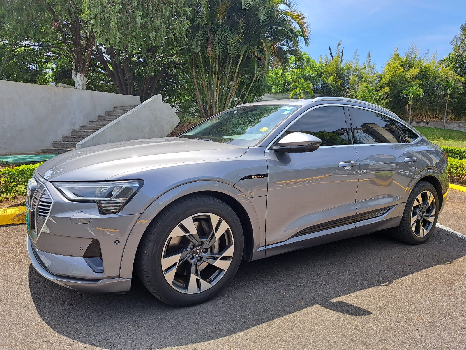 AUDI E-TRON 50 QUATTRO
