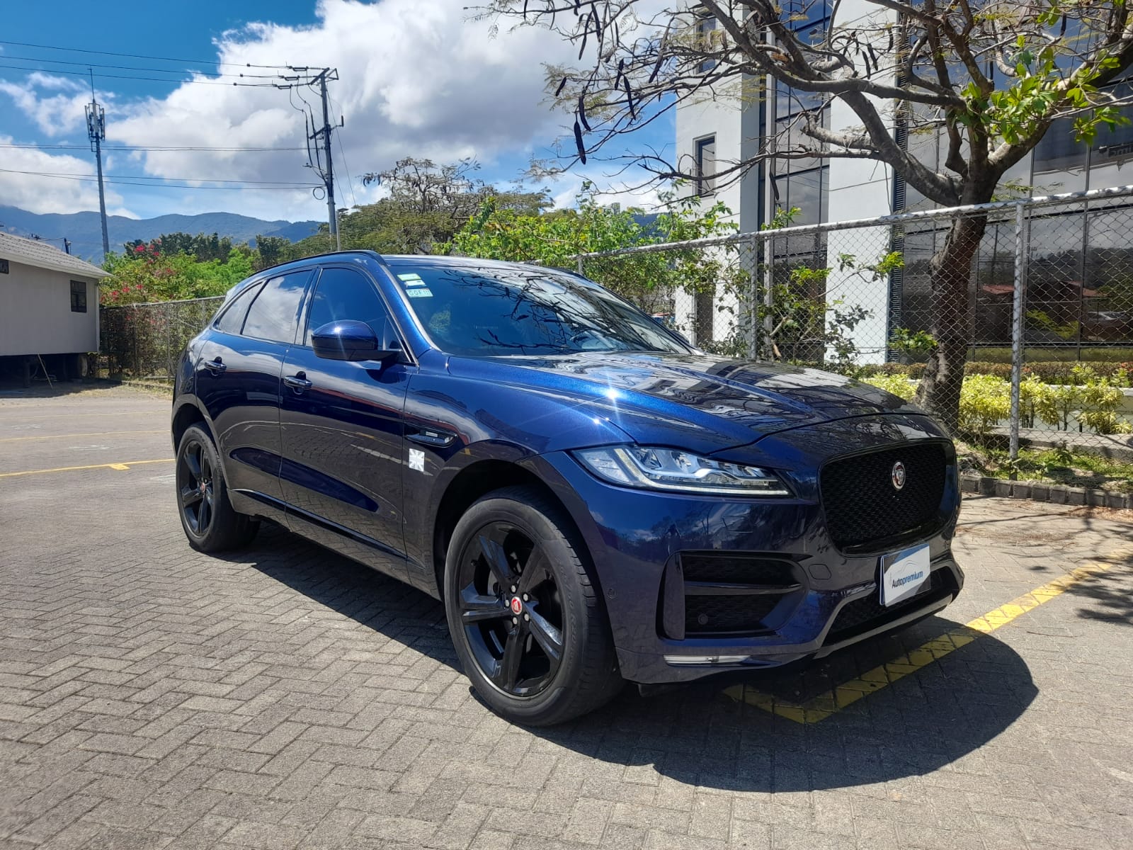 JAGUAR F PACE SPORT