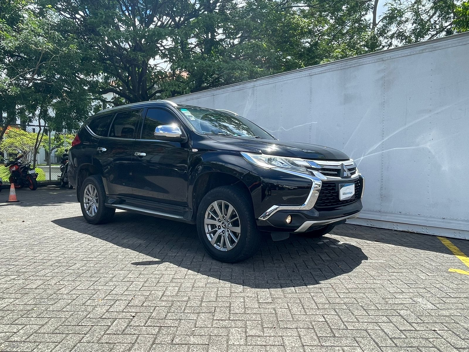 MITSUBISHI MONTERO SPORT