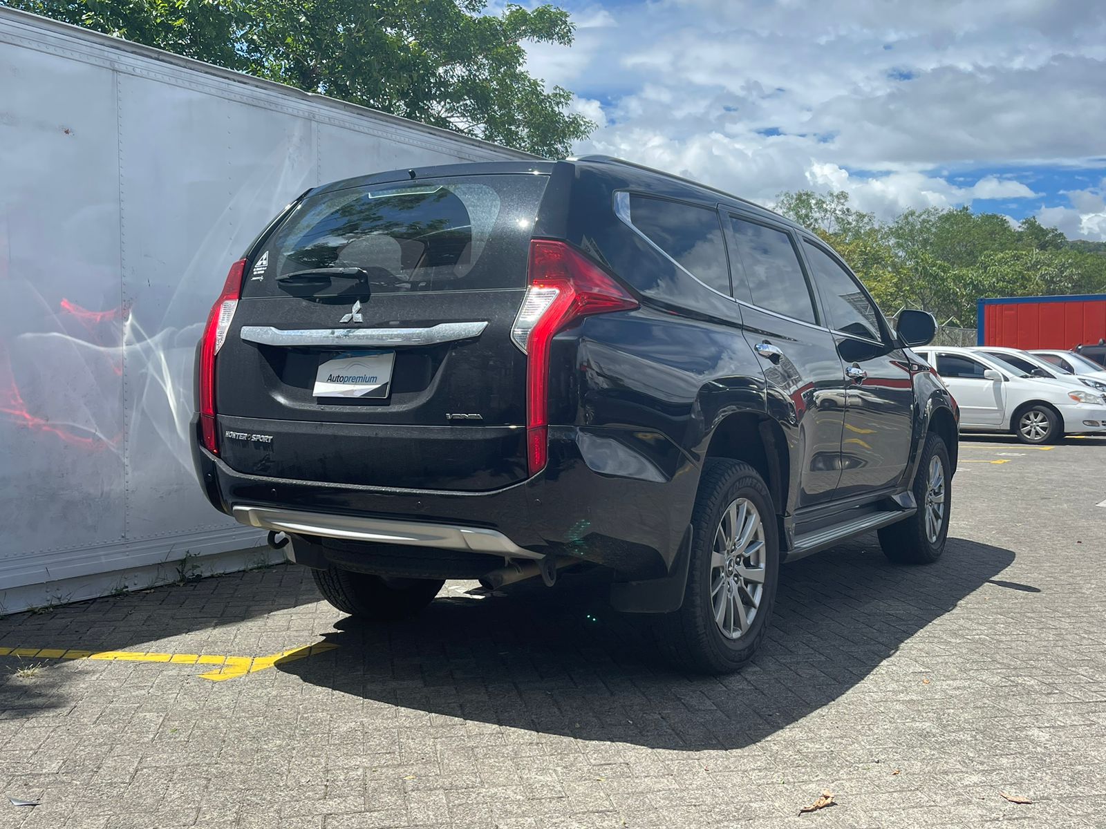 MITSUBISHI MONTERO SPORT