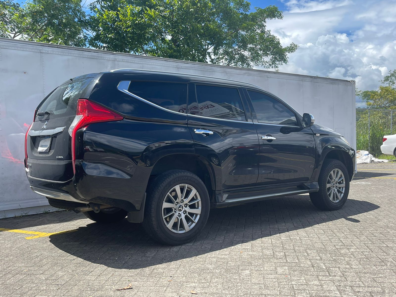 MITSUBISHI MONTERO SPORT