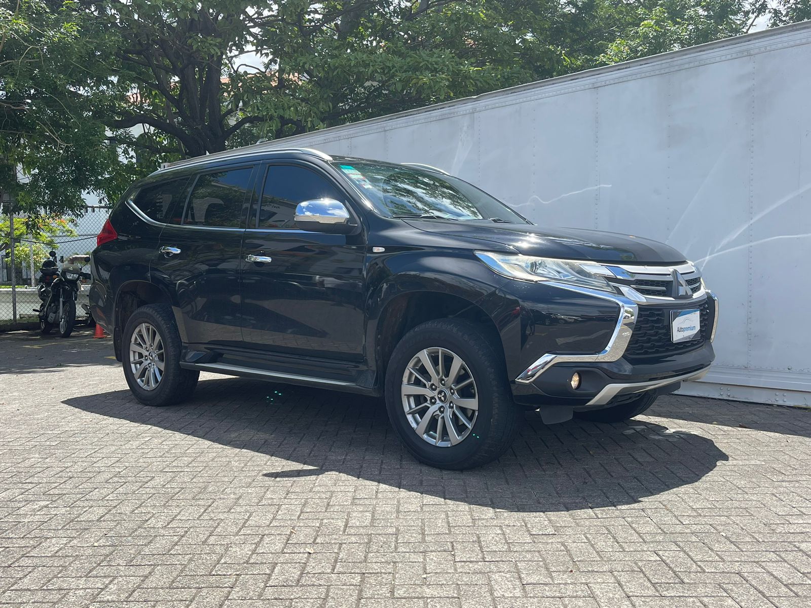 MITSUBISHI MONTERO SPORT