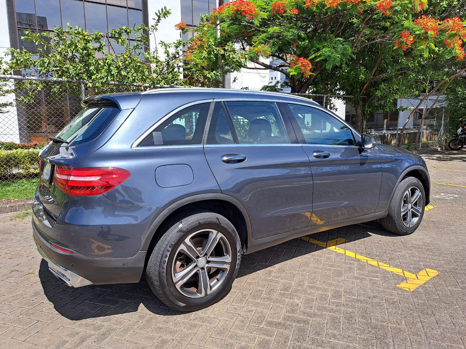 MERCEDES BENZ GLC250