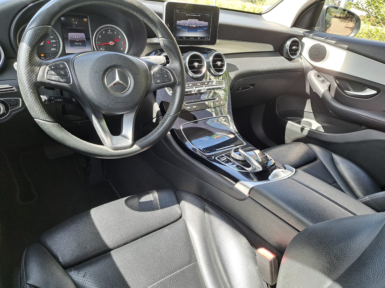 MERCEDES BENZ GLC250