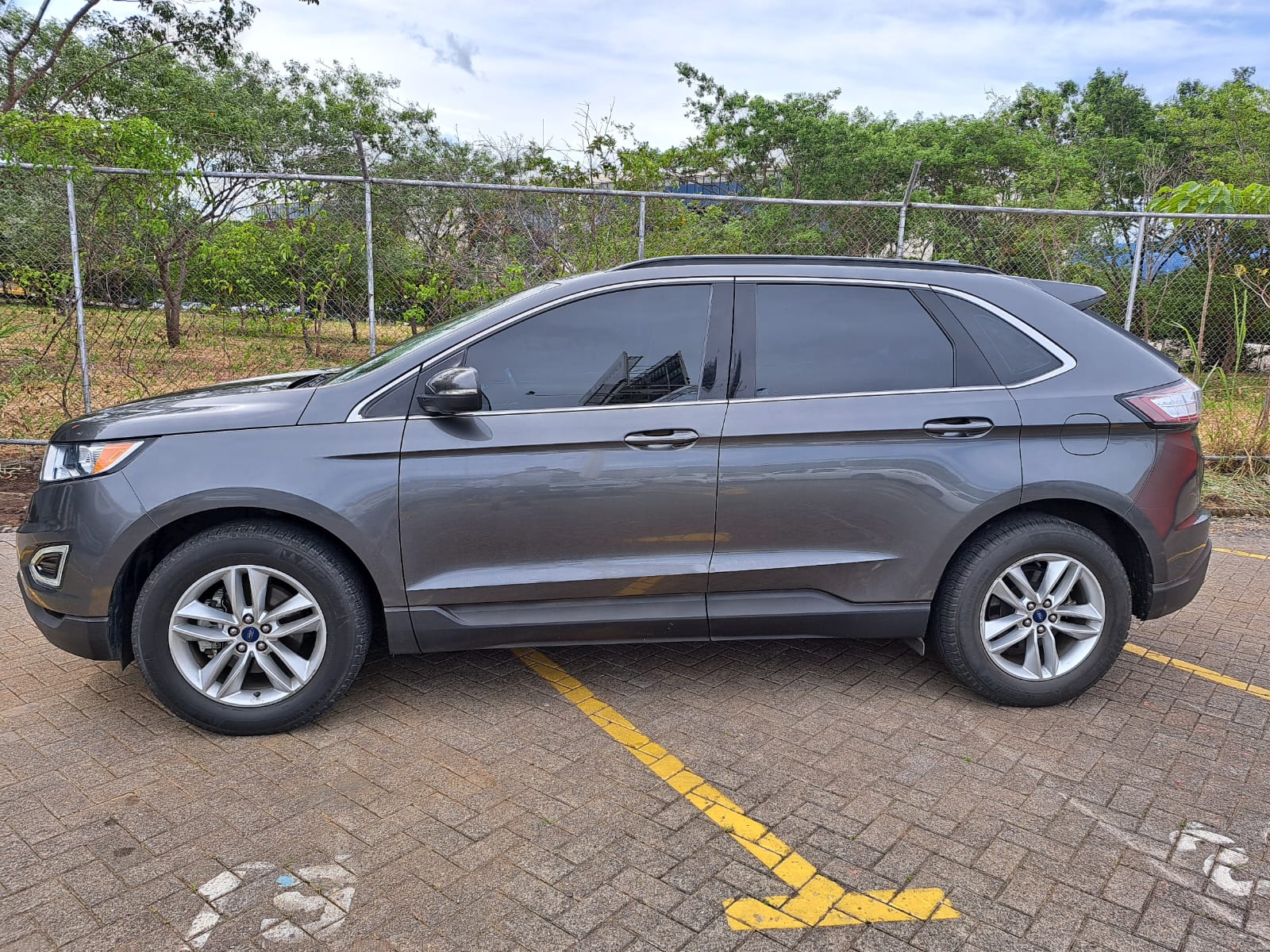 FORD EDGE SEL