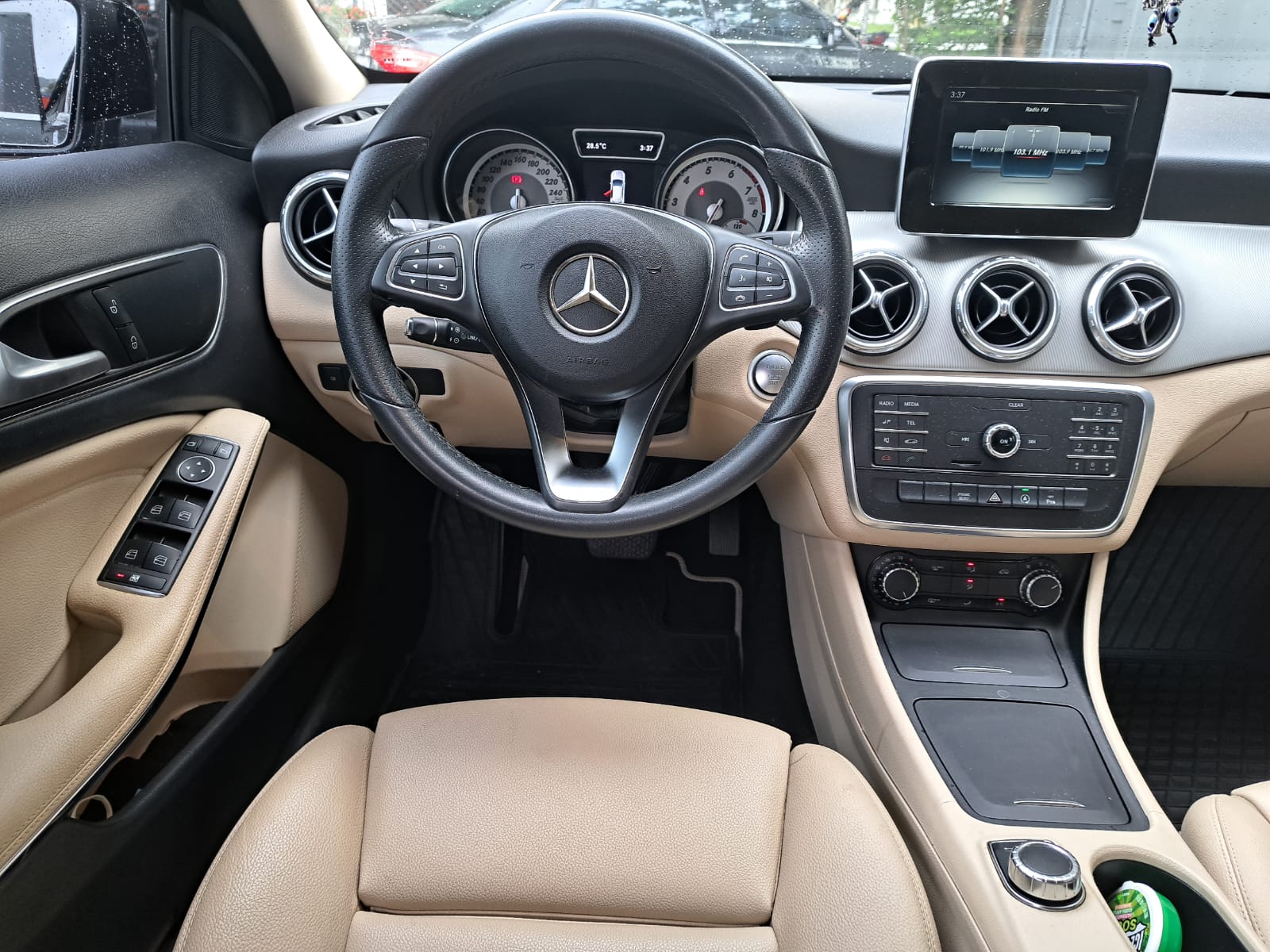 MERCEDES BENZ GLA 180