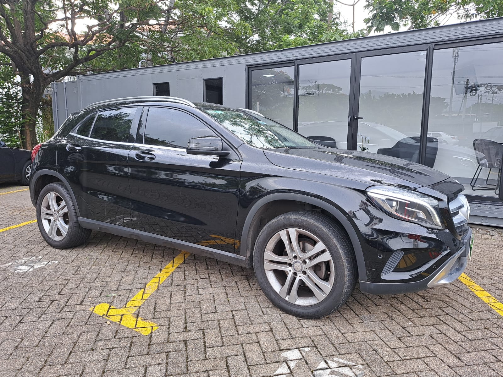 MERCEDES BENZ GLA 180