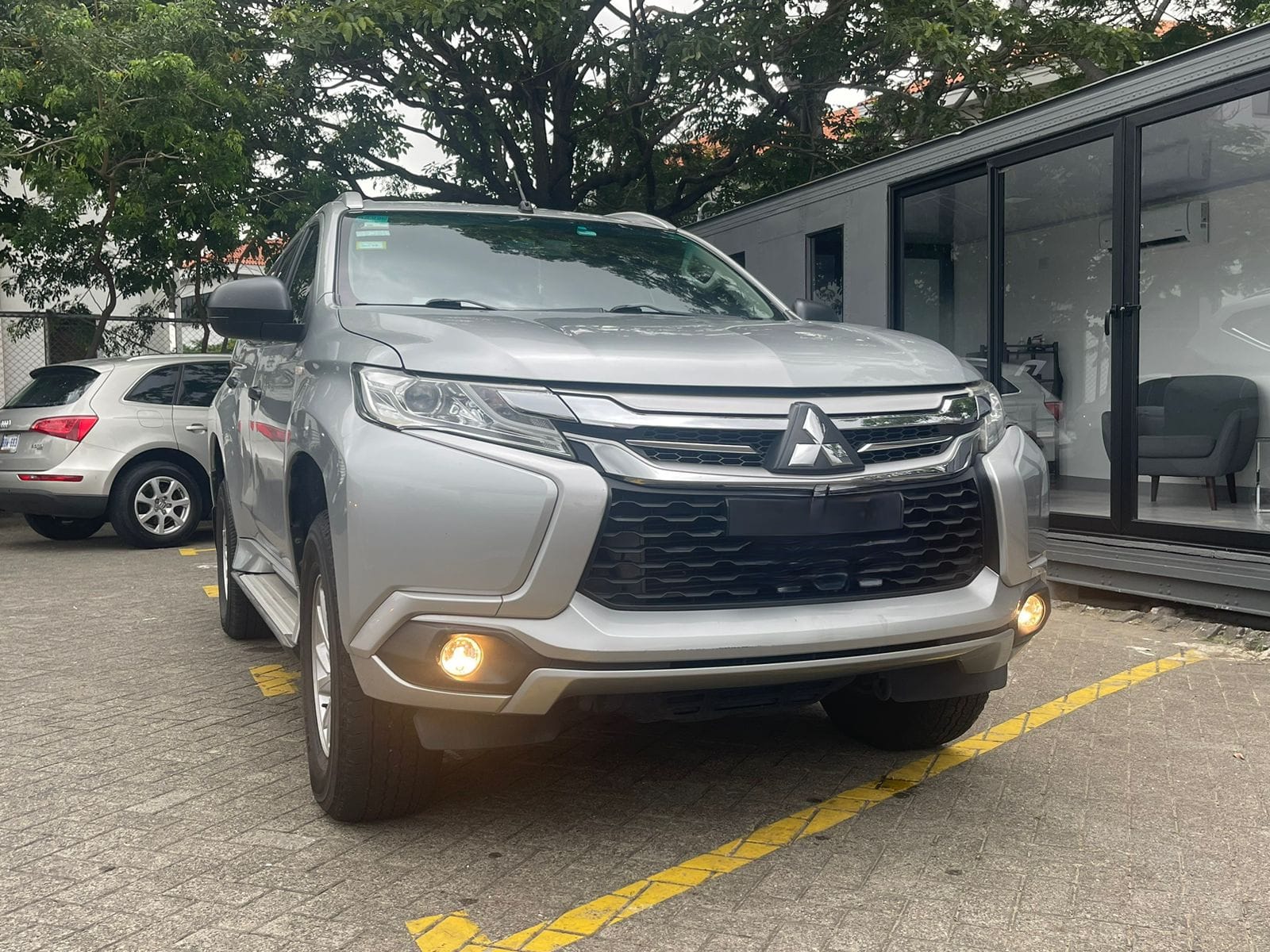 MITSUBISHI MONTERO SPORT
