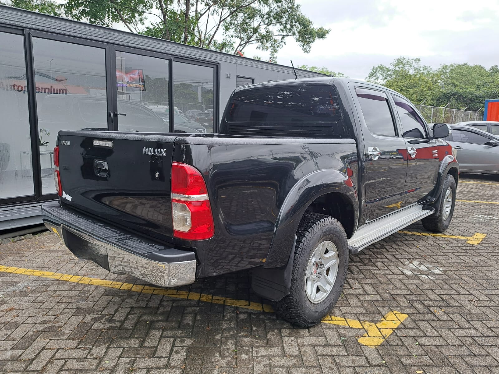 TOYOTA HILUX SRV