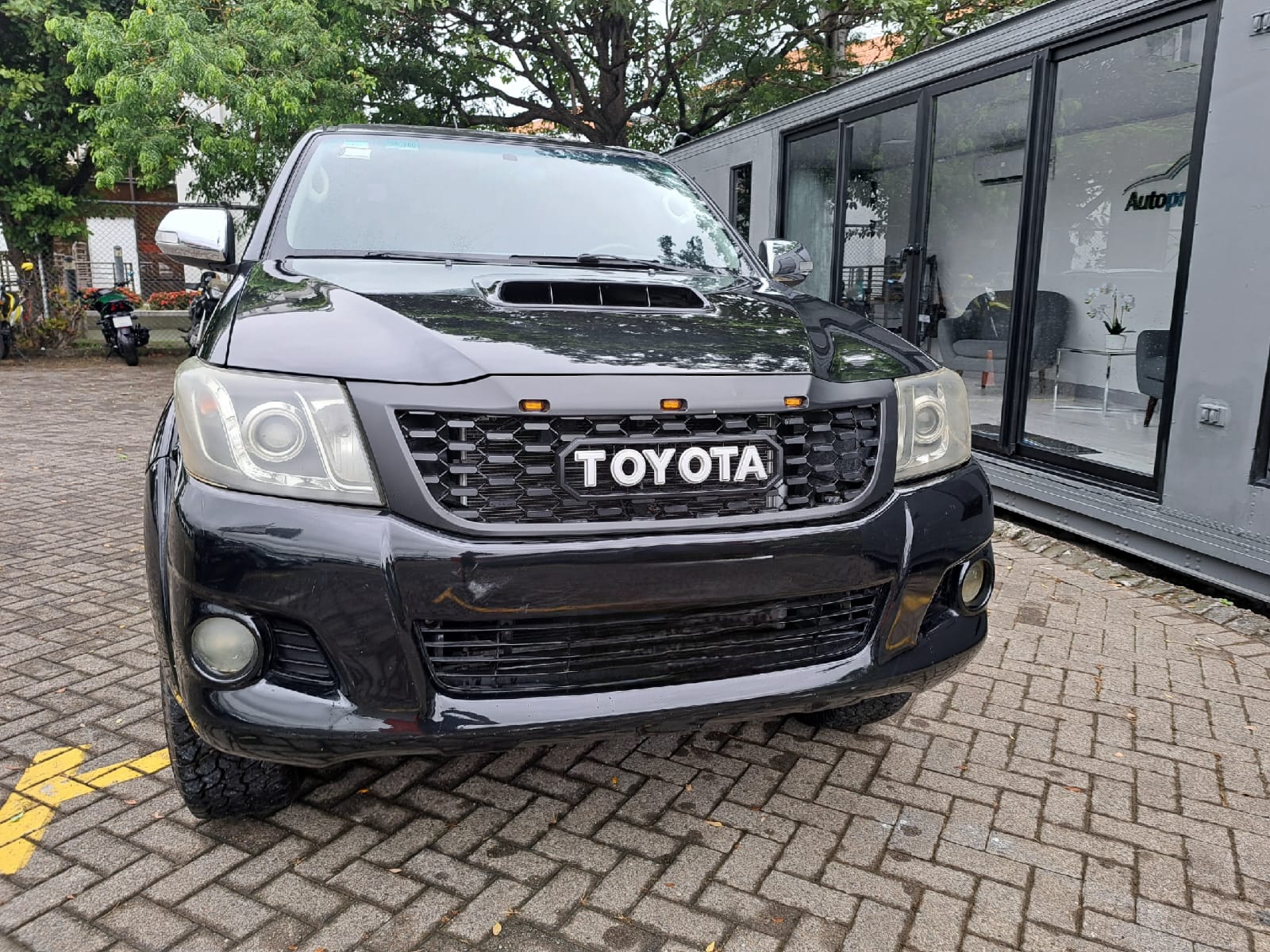 TOYOTA HILUX SRV