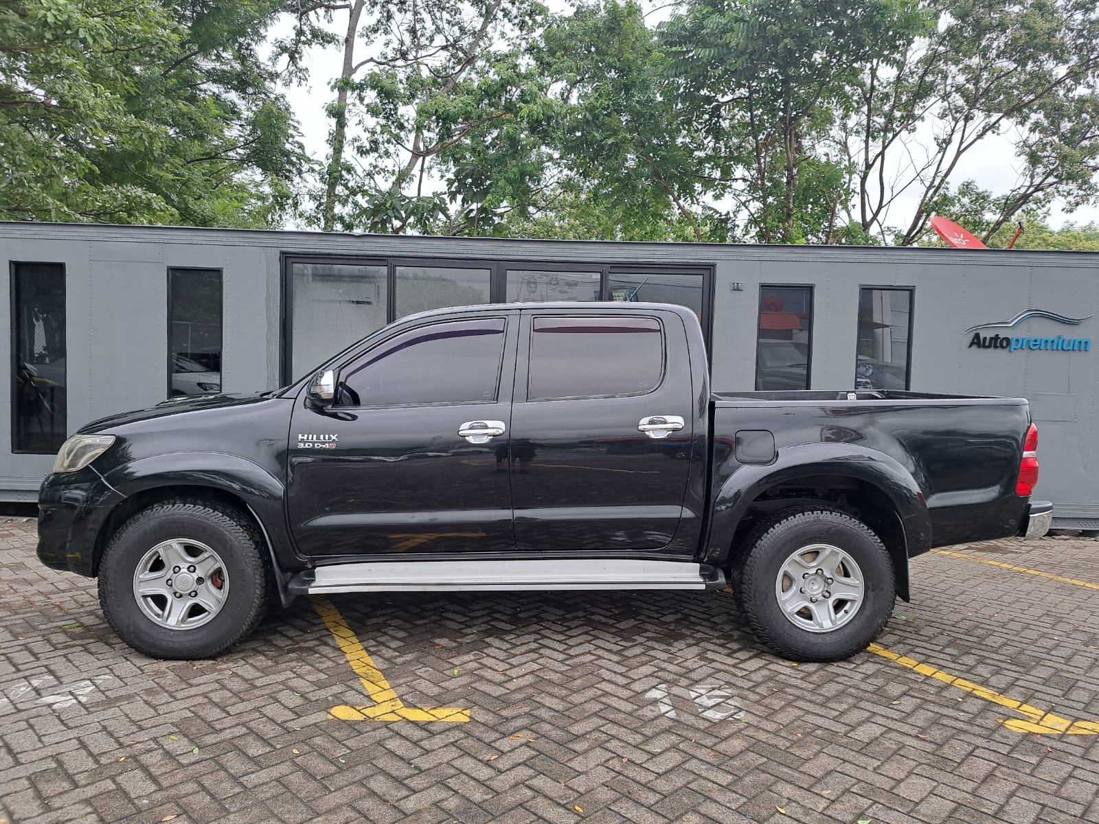 TOYOTA HILUX SRV