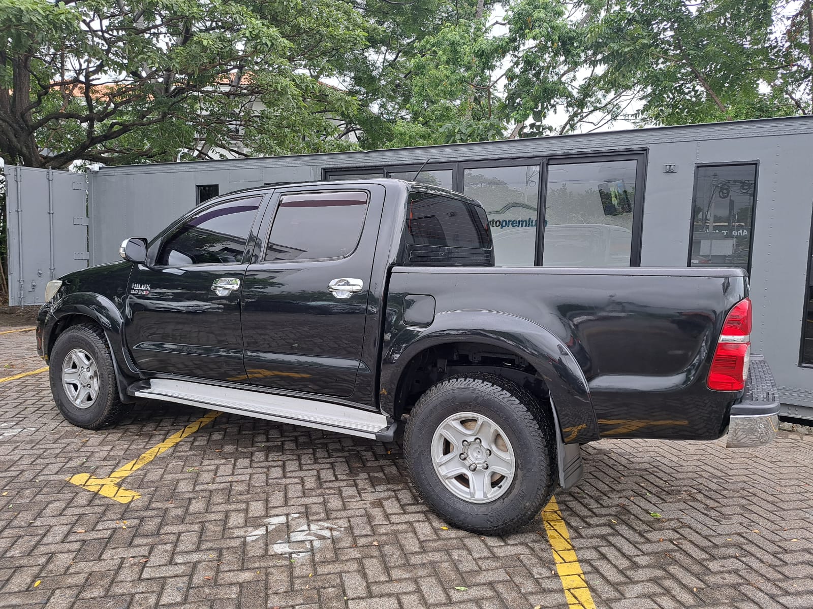 TOYOTA HILUX SRV