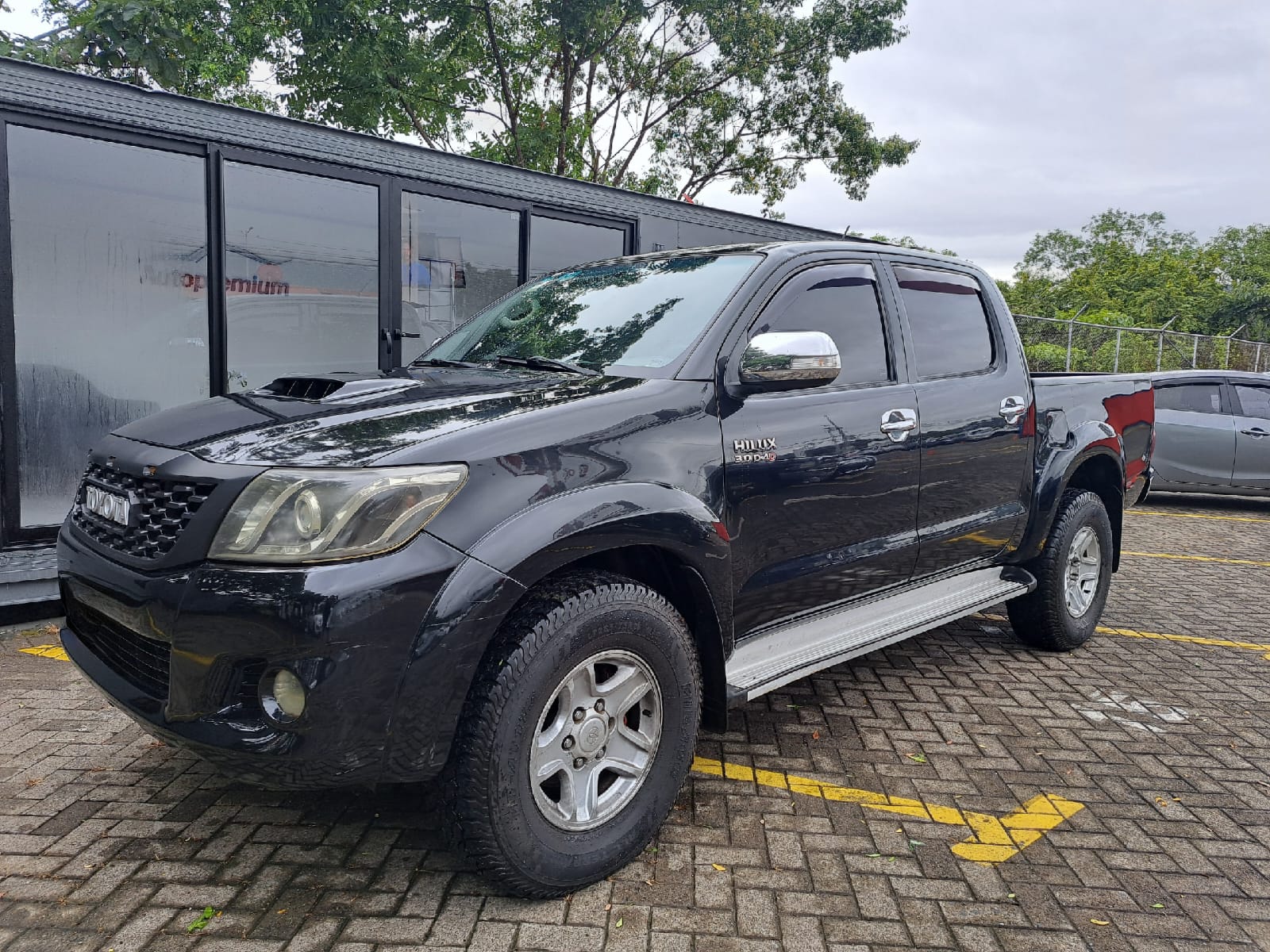 TOYOTA HILUX SRV