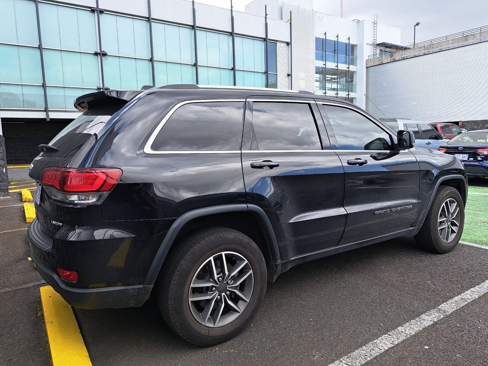 JEEP LAREDO