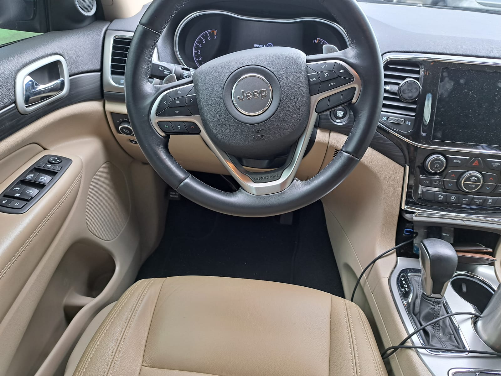 JEEP LAREDO