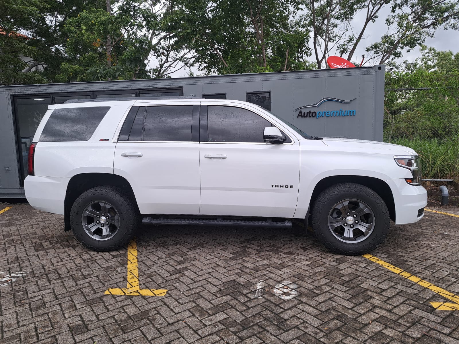 CHEVROLET TAHOE Z71