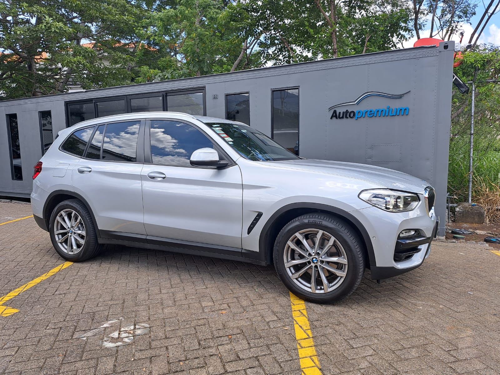 BMW X3 X-DRIVE