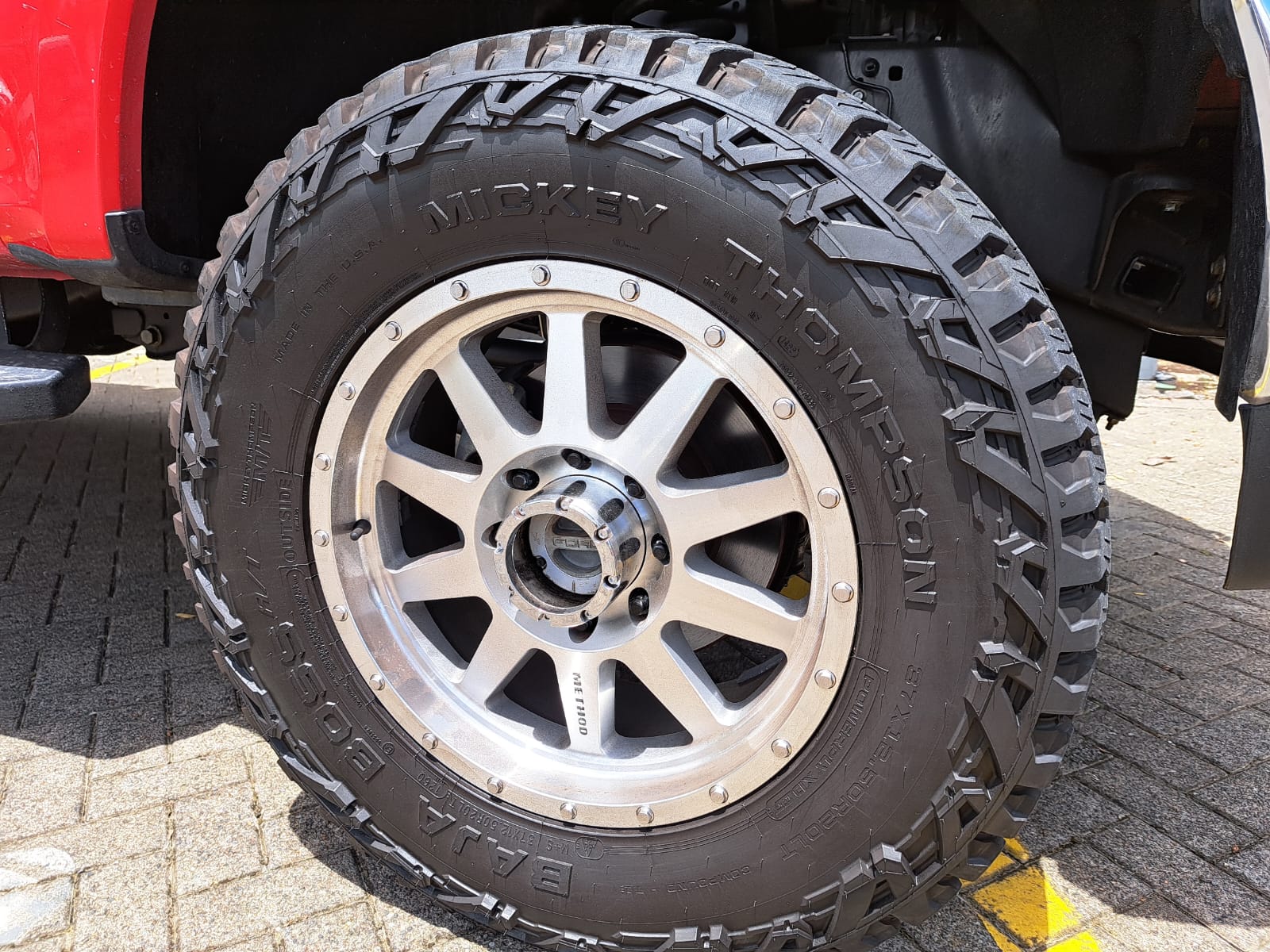 FORD F250 LARIAT FX4