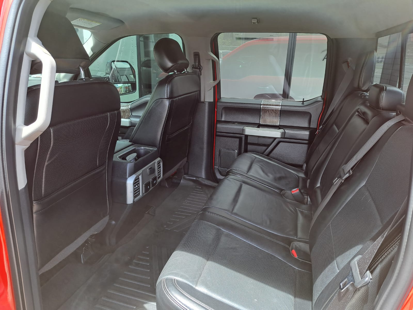 FORD F250 LARIAT FX4