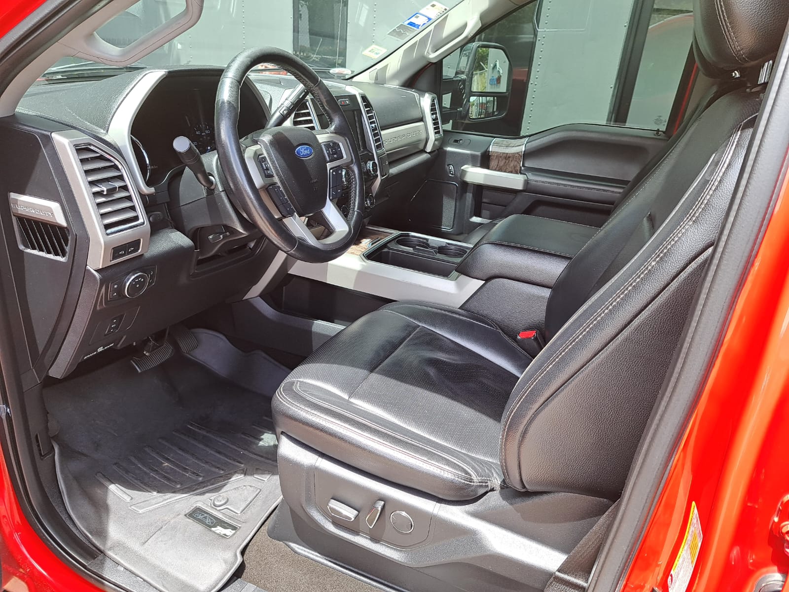 FORD F250 LARIAT FX4