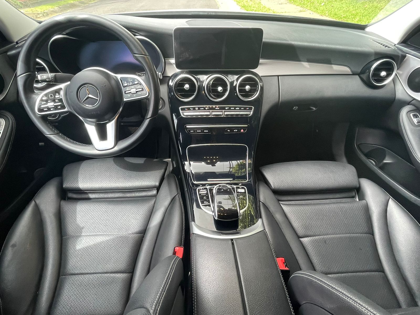 MERCEDES BENZ C200
