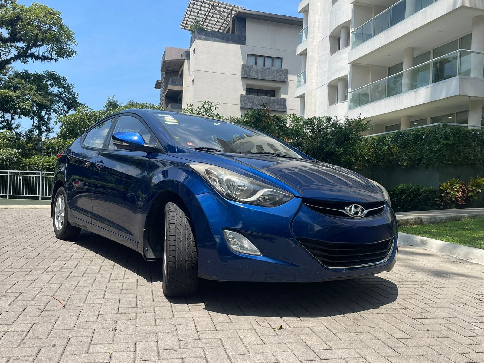 HYUNDAI ELANTRA GL