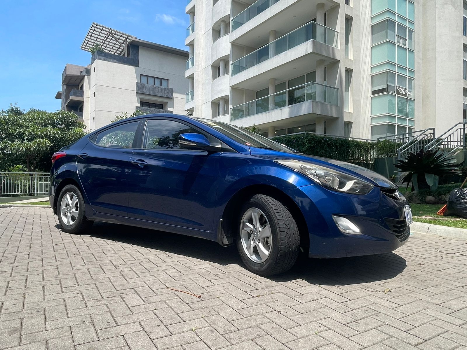 HYUNDAI ELANTRA GL