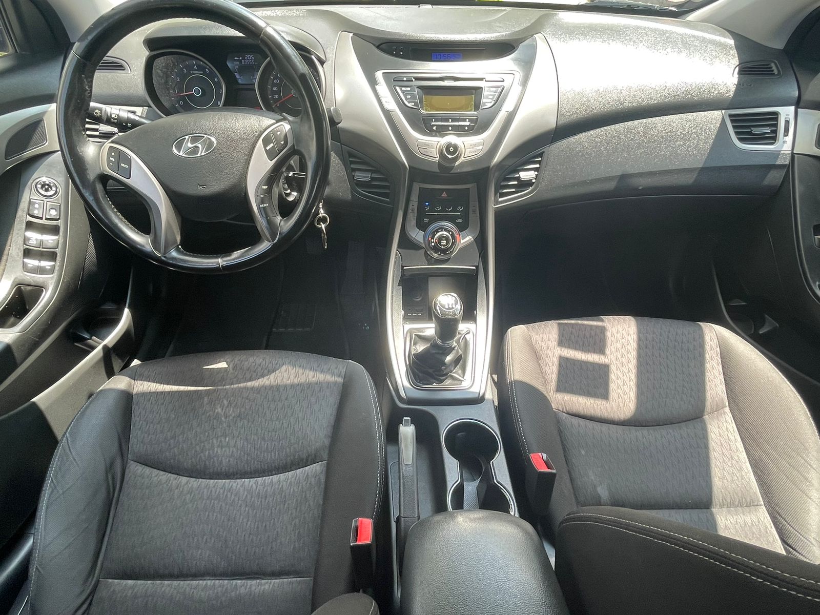 HYUNDAI ELANTRA GL
